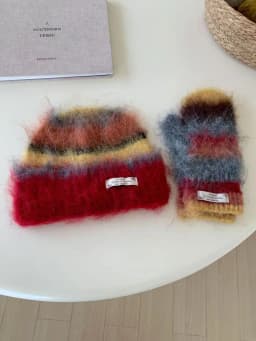 Striped Rainbow Beanies Hat Gloves Two Piece Set For Women&Men Winter Warm Skullis Hats Unisex Outdoor Coldproof Gloves Caps Set