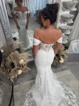 Customized Lace Applique Mermaid Wedding Dress Sheer Bustier Satin Bridal Dress Slim Fit Elegant Bridal Gown for Bride