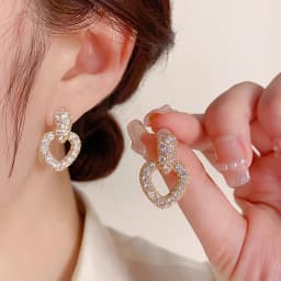 2023 New Fashion Trend Unique Design Elegant Exquisite Light Luxury Love Earrings For Women Jewelry Wedding Party Premium Gift