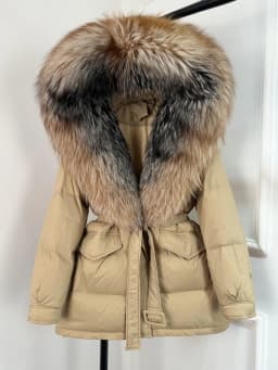 2026 New Fashion Winter White Duck Down Jacket Women Real Natural Fox Fur Hooded Thick Warm Belted Puffer Down Coat Warm Parka