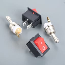 2Pcs Saw Chain Flameout Turn off Toggle Switch for 4500 5200 5800 or 2500 3800 6200 Chainsaw Parts Garden Power Tools