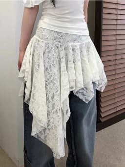 Romantic Pure Desire Sexy Lace Splice Asymmetrical Wave Half Skirt Pleated A-Line Short Skirt Korean Style Commute