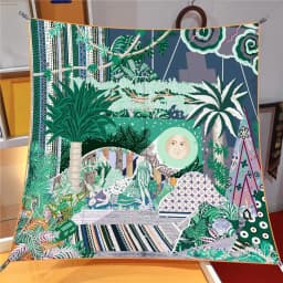 New Summer Air-conditioned Room Warm Square Scarf French Fashion Women's Shawl Gift Fashion Trend Headscarf