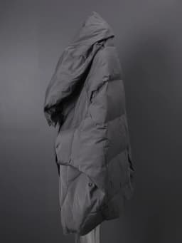 EAM Gray Big Size Keep Warm Down Jacket New Long Batwing Sleeve Warm Women Parkas Fashion Tide Autumn Winter 2026 CPG4506