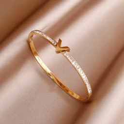 New Sight Classic Stainless Steel Letter V Bangles for Women Fashion Brand Jewelry Crystal Bracelets Party Accessories Gifts