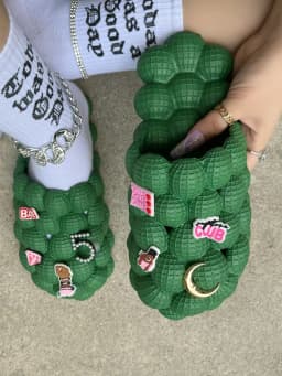 2025 Summer New Bubble Slippers Women Toe-covered Massage Sandals Creative Peanut Shoes Herringbone Slippers Beach Flip Flops