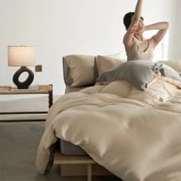 Solid 100% Silk Bedding Set with Duvet Cover Flat Bed Sheet Pillowcase Luxury Mulberry Silk Bedsheet Bed Linen Soft Quilt Cover