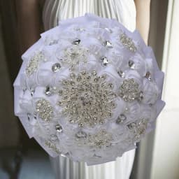 17design New White Wedding Bride Holding Flowers Artificial Bouquet Ribbon Rhinestone Pearl Bouquet Decoration Bride Groom Dance