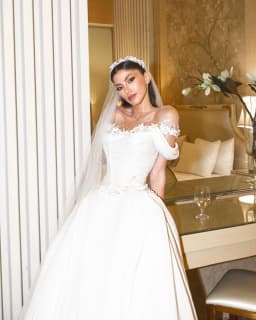 LORIE 3D Flower Shiny Wedding Dresses Off Shoulder Appliques Lace Bridal Gowns Princess Pleats Beach Wedding Dress customized