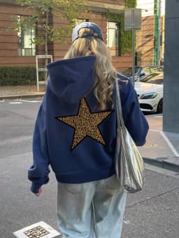 Casual Womans Hoodies Leopard Pentagram Pattern Printing Pullovers Loose Pocket Warm Fleece Sweatshirts Autumn Female Clothing