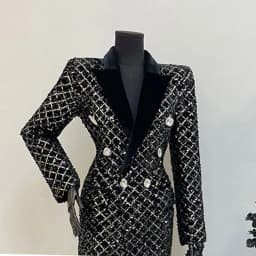 Black Sequined Thickened Women's Cotton Jacket 2025 New Winter Warm Elegant Fashionable Lapel High Quality Women Warm Coat H663