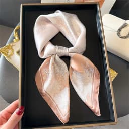 Elegant 27.56inch Floral Print 70cm Square Beach Satin Scarf Casual Elegant Thin Breathable Neck Women Head Wrap Hair Scarves