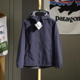 Unisex Outdoor Soft Jacket Windproof Water Resistant Wearable Polyester Fiber Hooded Coat for Hiking Camping Traveling