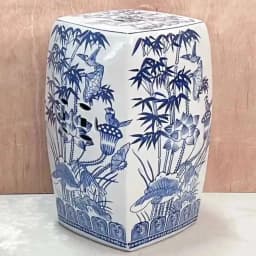 White Porcelain and Drawn Blue Shoe Hand Changing Stool Ceramic Drum Bathroom Neoclassical Imitation Sitting Stool Low Round