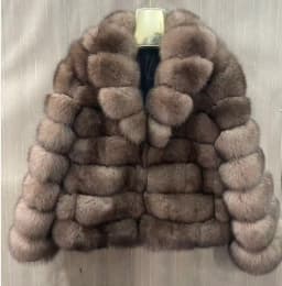 Women's Real Fox Fur Jacket with Large Lapel Detachable Sleeves Warm Stylish Winter Coat Fashionable Animal Skin Outerwear