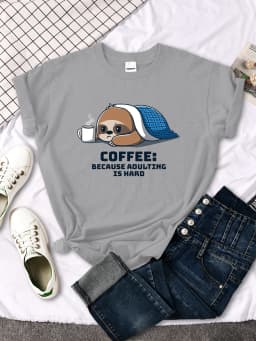 Women's Tshirt Sloth Hiding In Quilt And Coffee Print T-Shirts For Women Kpop Vintage Short Sleeve Top Punk Casual Women T Shirt