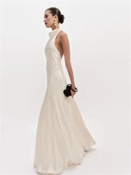Tokyo Customized White Halter Necklink Wedding Dresses Sleeveless Backless Satin Bridal Gown Elegant Floor-Length Wedding Gown