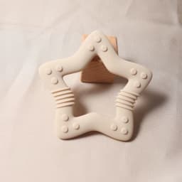 New Star Silicone Teether Food Grade Heart Baby Teething Toy