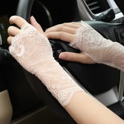 Women's Lace Sunscreen Outdoor Half Finger Driving Gloves Summer Thin Elastic Breathable Bridal Fashion Touch Screen Fingerless