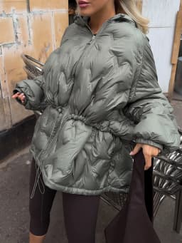 2026 Winter Solid Women Thicken Coat Casual Long Sleeve Hooded Zippers Pleated Female Outwear Elegant Lady Oversize Jacket