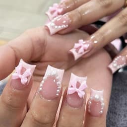 24Pcs French Short Square White Reusable False Nail Tips with Rhinestone Star Chain Nude Pink Acrylic Lovely Nails Fashion Set