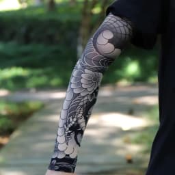 Ultra thin seamle Tattoo Flower Arm For Men Women Cool Travel Cycling Elastic Scratch Resistant Sunscreen Arm Sleeves Accessorie