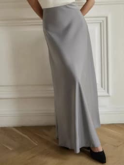 Elegant White Satin Long Skirt Women Solid High Waist Slim Fishtail Maxi Skirt 2026 New Casual Daily Commute Office Lady Skirts
