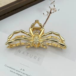 Retro Y2K Skull shaped Hair Claw Clip - Solid Color Hair Claw Clip Women's ponytail stabilizer Halloween accessory for daily use