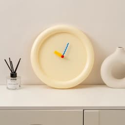 New Wall Mounted Clock Stand Creamy Style Clocks Home Decoration Desktop Silent Wall Decororation Home Decor Items Wall Clock