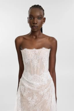 Tokyo Customized White Strapless Wedding Dresses Sleeveless Lace Zip Back Bridal Gowns A-Line Court Train Wedding Gowns 2026