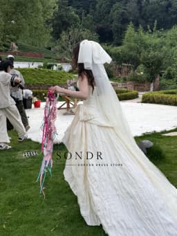Sondr Customized Hi-Lo Chic Korean Wedding Dresses Strapless Lovely Japanese Bridal Wedding Party Dress with Long Train