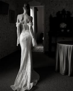 Tokyo Customized White Off the Shoulder Wedding Dress Long Sleeve Back Zip Bridal Gowns Sexy Mermaid Court Train Wedding Gowns