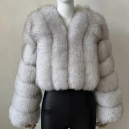 2023 New Short Style Real Fox Fur Coat Winter Woman Natural Warm Fashion Luxury