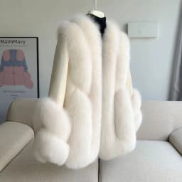 Whole Skin Fox Fur Grass Women's Mid length 2023 New Fur Integrated Sheep Skin White Duck Down Down Coat Winter