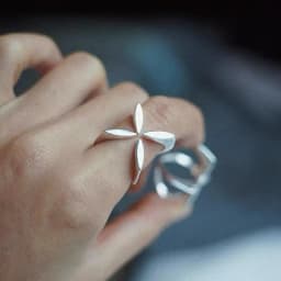 Punk Silver Color Unique Ring for Women Jewelry Finger Adjustable Vintage Cross Flower Ring for Party Birthday Gift