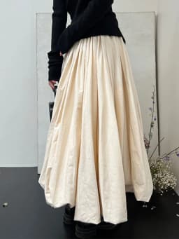 [EWQ] Vintage High Waist Slim Mid Length Versatile Cloud Half Puffy Umbrella Skirts Women's Bottom 2026 Spring Autumn 16U5762
