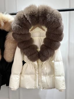 2026 New Winter Real Natural Fox Fur Collar Thick Wam Puffer Jacket Women Hooded Belt Slim White Duck Down Coat Waterproof Parka