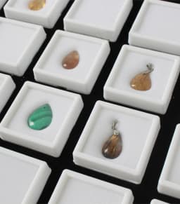 Wholesale Gemstone Storage Display Box Loose Diamond Jewelry Organizer Case Pendant Holder Acrylic Glass Top Gem Jars 100Pcs/Lot