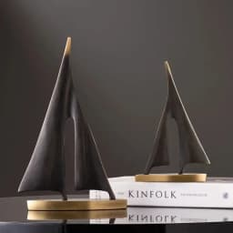 2-piece Set of Smooth Sailing Sailboats for Living Room Decoration,home Decoration, Bedroom Tabletop Decoration, Resin Craf