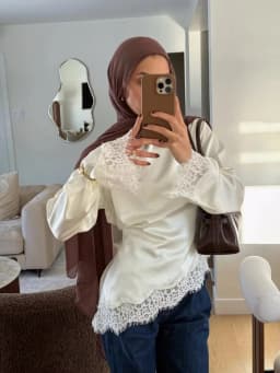 Casual Lace Patchwork Lace-up Tops Women's Slim Belted Waist-cinching Round Neck Pullovers 2026 New Ladies Spring Solid Shirt
