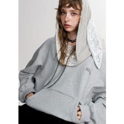 ELFSACK Women's Casual Off Shoulder Sweatshirt with Patterned Collar, Loose Long Sleeve Pullover for Everyday, Chic Gray Top