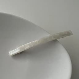 Korean version of the refreshing fruit green pearl white word clip spring hair clip ponytail clip short hair half hair thin clip