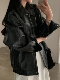 Stylish Retro PU Leather Jacket Women's Loose Fit Biker Vest Fashionable Long Sleeve Zipper Closure Doll Collar Commute Style
