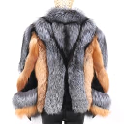 Luxury Genuine Silver Fox Fur Jacket Real Natural Coat Full Sleeves Winter Plush Red Outerwear for Fashionable Cold Weather