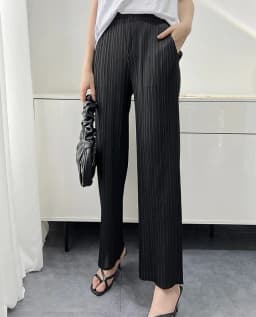 Summer New Casual Pants Simple Loose Comfortable Stretch Pleated Straight Nine Pants Women's Lightweight Fabric 90/95 Cm