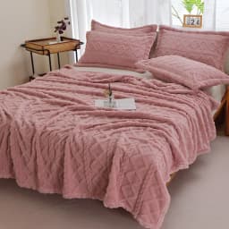 Ultra-Soft 3D Plush 1pc Luxurious Fleece Blanket - Dense Weave for Exceptional Warmth, Cozy Flannel Throw