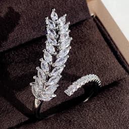 Huitan Aesthetic Flower Adjustable Finger Ring Female Brilliant Zirconia Jewelry for Engagement Ceremony Delicate Accessories