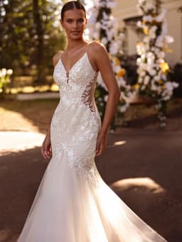 Sexy V Neck Mermaid Wedding Dresses Customized Spaghetti Straps Sequined Applique Sweep Train Bridal Gown Vestido Noiva