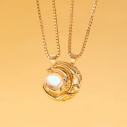 2pcs Set Retro Hollowed Magnetically Attract Sun Moon Heart Crystal Pendant Couple Necklaces for Women Men Friend Jewellery Gift