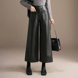 ZUZK High Quality PU Leather Capri Pants New Women 2026 Autumn Winter Chic Short PU Leather Pants Elegant LeatherTrousers